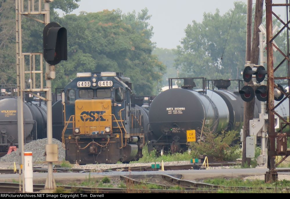 CSX 6408 working in the yard